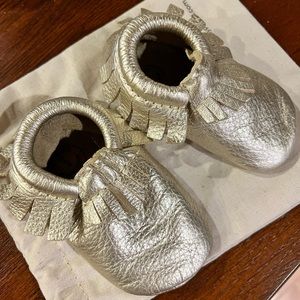Freshly Picked size 3 toddler shoes